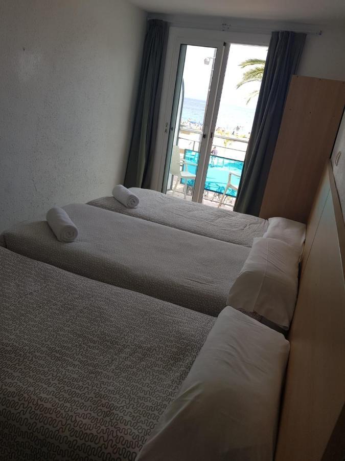 Hostal Mozaik Lloret Lloret de Mar Exterior foto